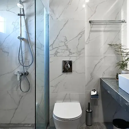 格莱普维恩斯酒店 4*