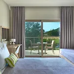 Grapevines Aparthotel