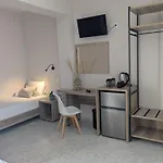 Grapevines Aparthotel 4*