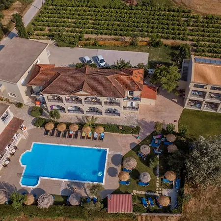 Lägenhetshotell Grapevines 4*